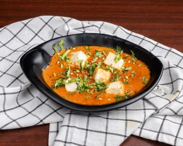 Paneer Makhani (Party Size).