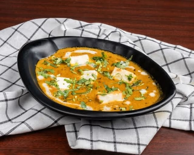 Paneer Methi Malai (Party Size).